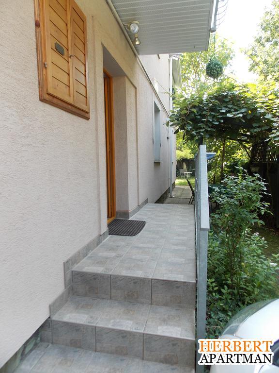 Herbert Apartman Buk Luaran gambar